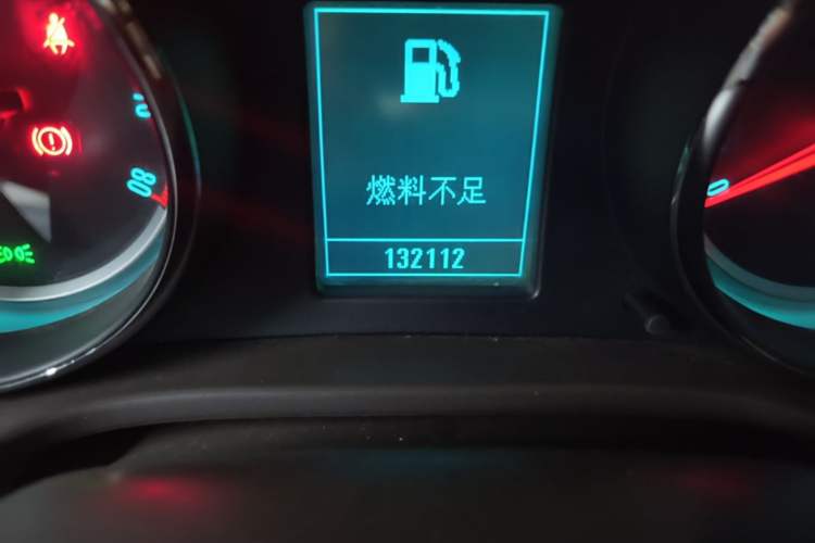 Used Buick Regal 2011 2.4L SIDI Comfort Edition Odometer Close Up