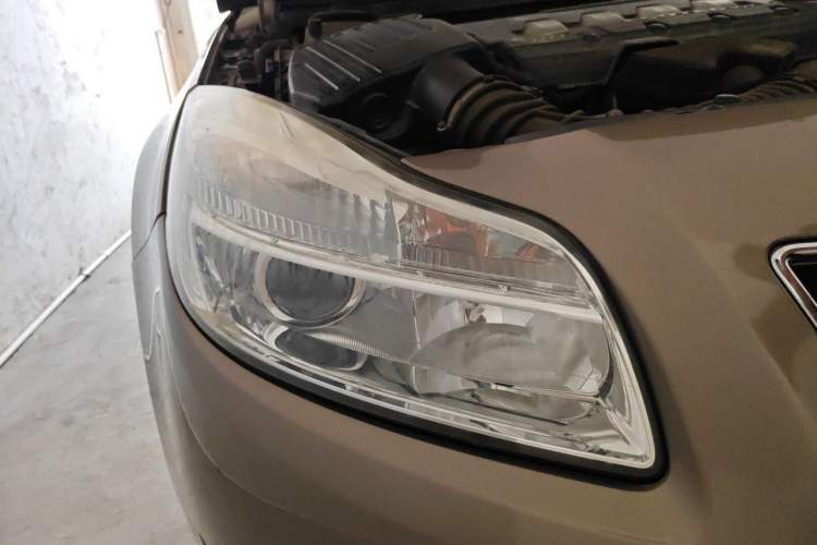 Used Buick Regal 2011 2.0L Comfort Edition Right Front Headlight