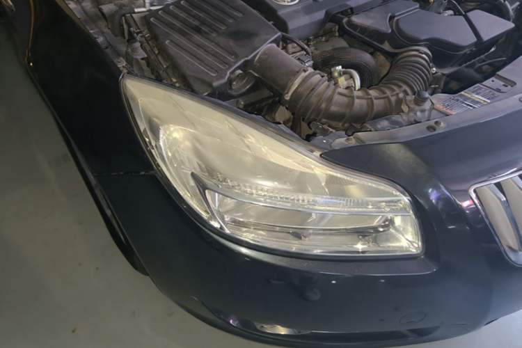 Used Buick Regal 2011 2.4L SIDI Comfort Edition Right Front Headlight