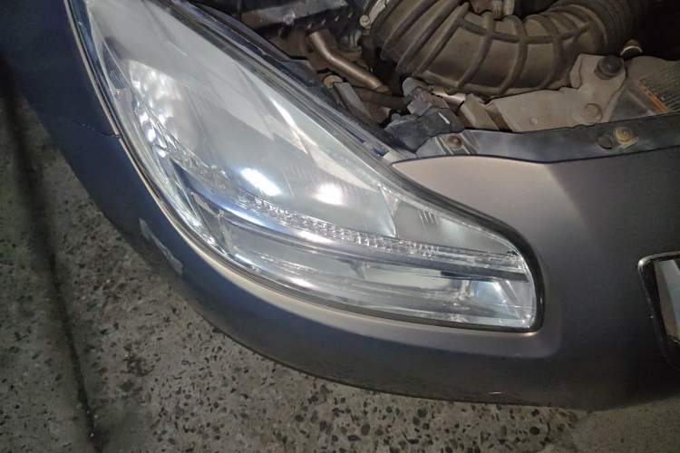 Used Buick Regal 2011 2.0L Comfort Edition Right Front Headlight