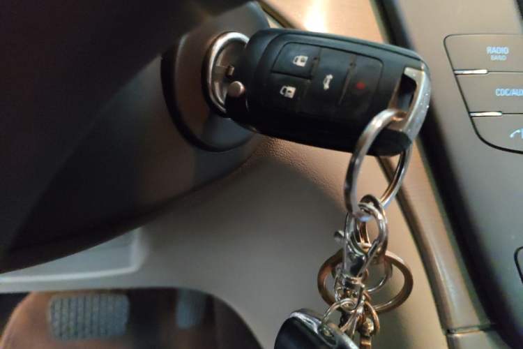 Used Buick Regal 2011 2.0L Comfort Edition Vehicle Key