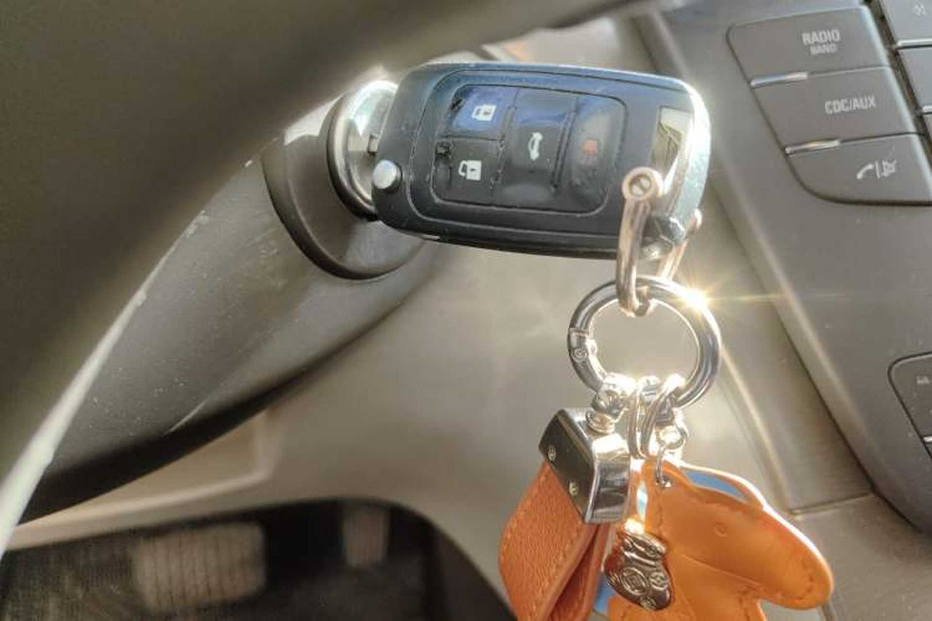 Used Buick Regal 2011 2.0L Comfort Edition Vehicle Key