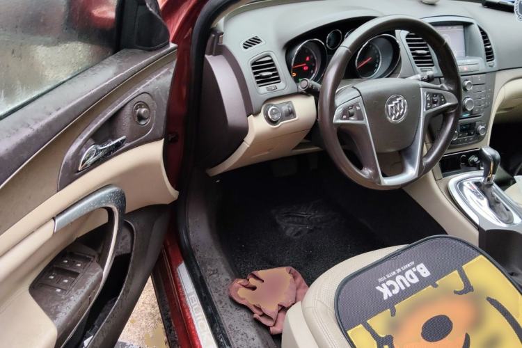 Used Buick Regal 2011 2.4L SIDI Comfort Edition Driver Seat