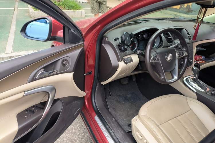 Used Buick Regal 2011 2.4L SIDI Flagship Edition Driver Seat