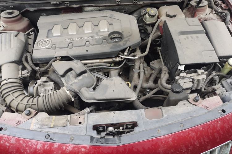 Used Buick Regal 2011 2.0L Comfort Edition Engine Bay