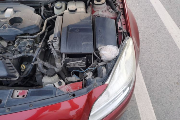 Used Buick Regal 2011 2.4L SIDI Elite Edition Engine Bay Left