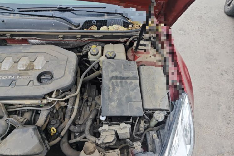 Used Buick Regal 2011 2.0L Comfort Edition Engine Bay Left