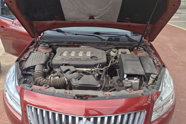 Used Buick Regal 2011 2.0L Comfort Edition Engine Bay
