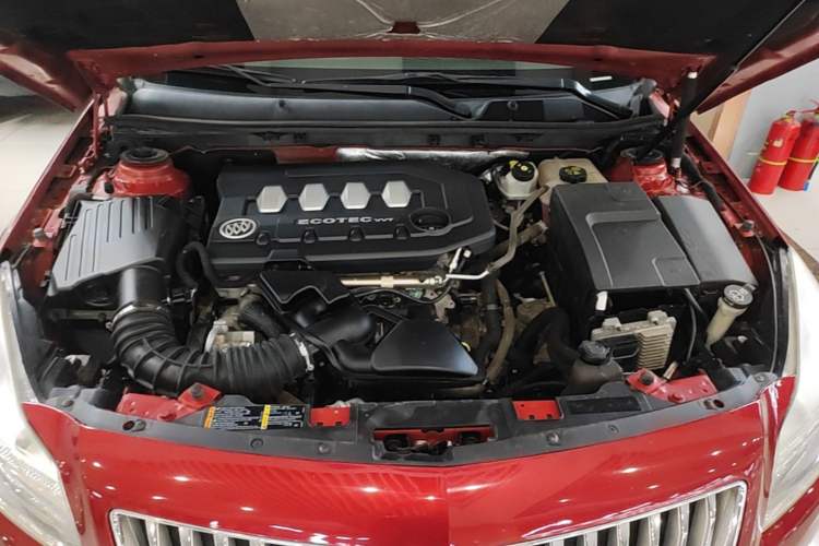 Used Buick Regal 2011 2.0L Comfort Edition Engine Bay