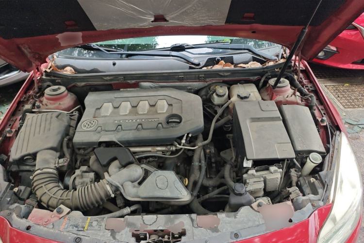 Used Buick Regal 2011 2.0L Comfort Edition Engine Bay