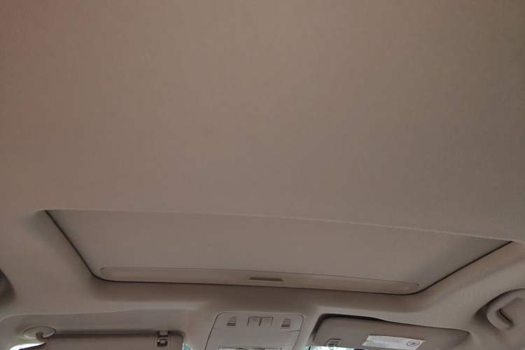 Used Buick Regal 2011 2.0L Comfort Edition Headliner
