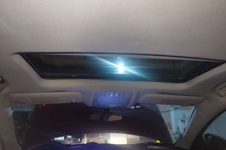 Used Buick Regal 2011 2.0L Comfort Edition Headliner