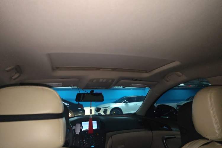 Used Buick Regal 2011 2.0L Comfort Edition Headliner