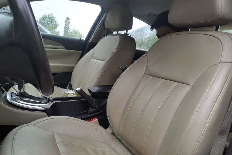 Used Buick Regal 2011 2.0L Comfort Edition Left Front Seat