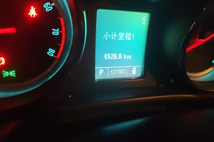 Used Buick Regal 2011 GS 2.0T Super Sport Edition Odometer Close Up