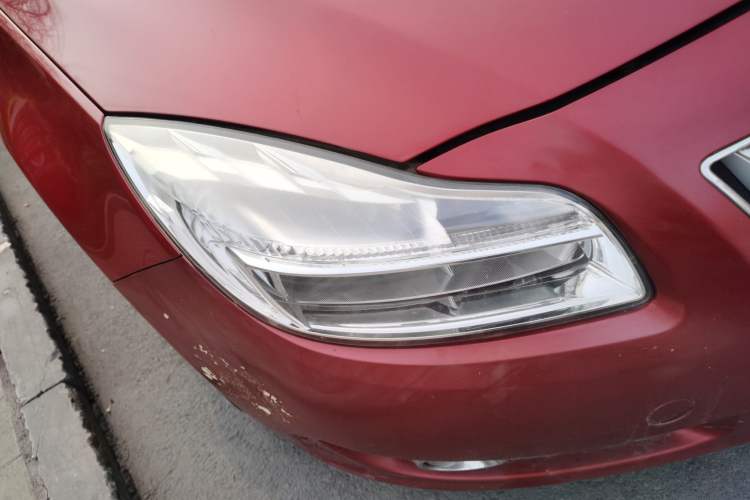 Used Buick Regal 2011 2.4L SIDI Elite Edition Right Front Headlight