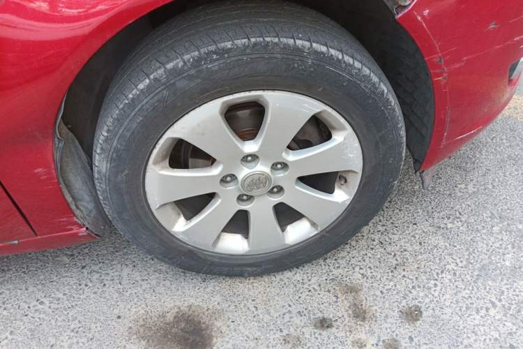 Used Buick Regal 2011 2.0L Comfort Edition Right Front Wheel Hub