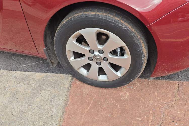 Used Buick Regal 2011 2.0L Comfort Edition Right Front Wheel Hub