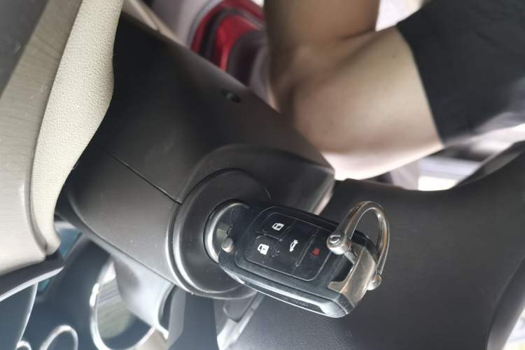Used Buick Regal 2011 2.0L Comfort Edition Vehicle Key