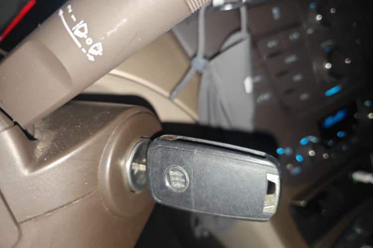 Used Buick Regal 2011 2.0L Comfort Edition Vehicle Key