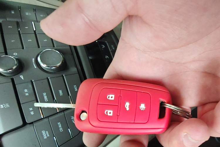 Used Buick Regal 2011 2.0L Comfort Edition Vehicle Key