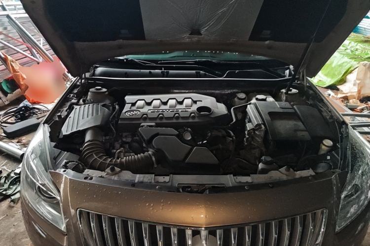 Used Buick Regal 2011 2.4L SIDI Flagship Edition Engine Bay