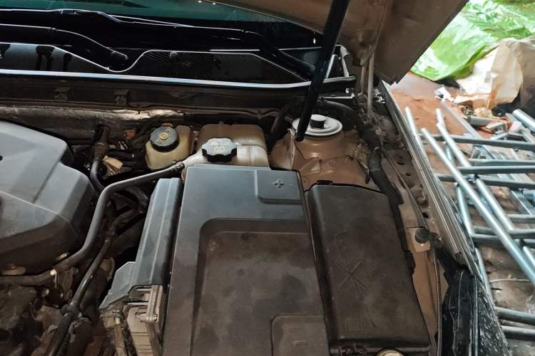 Used Buick Regal 2011 2.4L SIDI Flagship Edition Engine Bay Left
