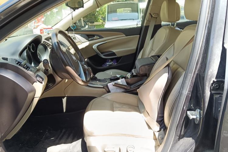 Used Buick Regal 2011 2.4L SIDI Elite Edition Left Front Seat