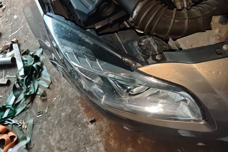 Used Buick Regal 2011 2.4L SIDI Flagship Edition Right Front Headlight