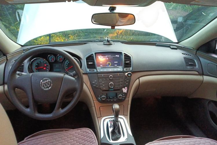 Used Buick Regal 2011 2.0L Comfort Edition Center Console