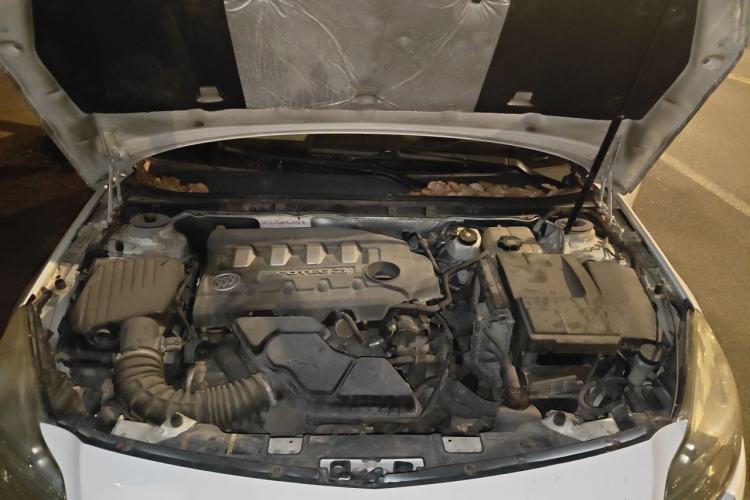 Used Buick Regal 2011 2.4L SIDI Elite Edition Engine Bay