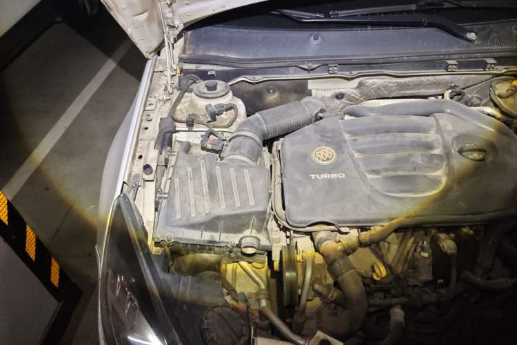 Used Buick Regal 2011 GS 2.0T Super Sport Edition Engine Bay Right