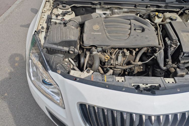 Used Buick Regal 2011 GS 2.0T Super Sport Edition Engine Bay Right