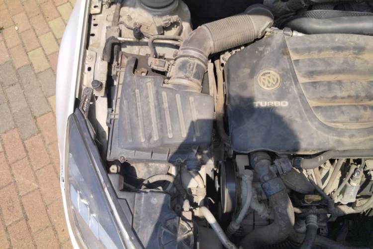 Used Buick Regal 2011 GS 2.0T Super Sport Edition Engine Bay Right