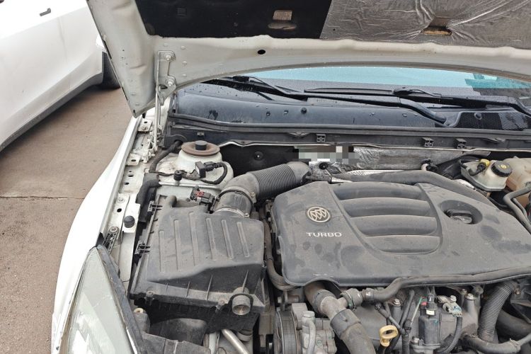 Used Buick Regal 2011 GS 2.0T Super Sport Edition Engine Bay Right