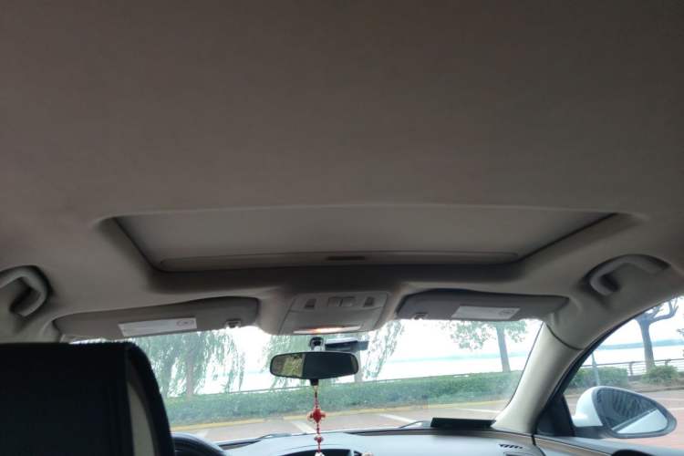Used Buick Regal 2011 2.0L Comfort Edition Headliner