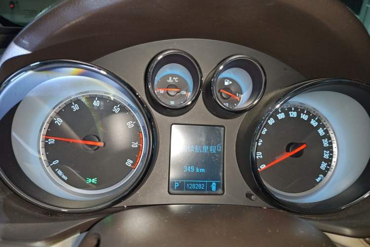 Used Buick Regal 2011 2.0L Comfort Edition Instrument Cluster
