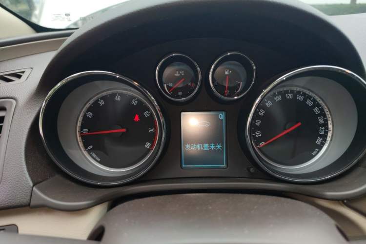 Used Buick Regal 2011 2.0L Comfort Edition Instrument Cluster