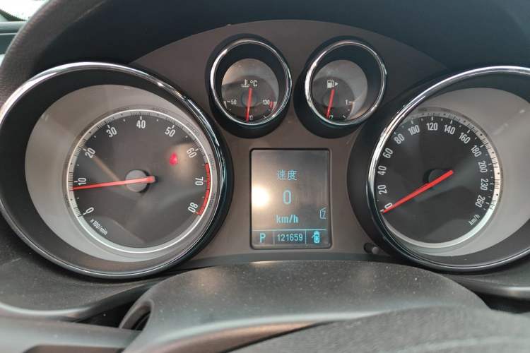 Used Buick Regal 2011 GS 2.0T Super Sport Edition Instrument Cluster