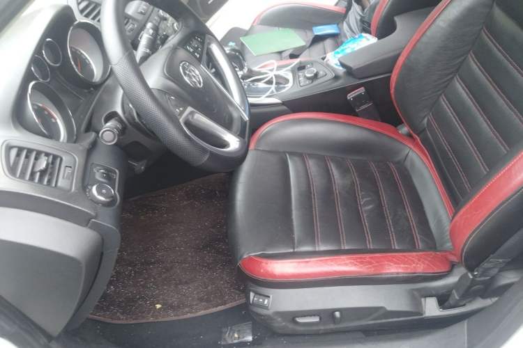 Used Buick Regal 2011 GS 2.0T Super Sport Edition Left Front Seat