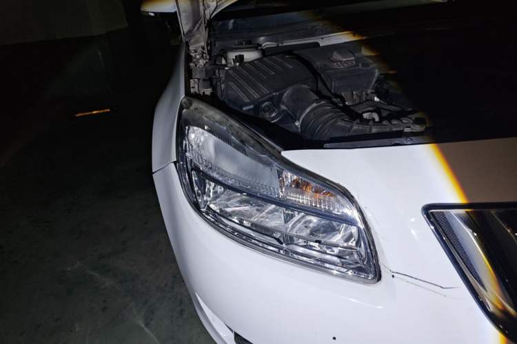 Used Buick Regal 2011 2.0L Comfort Edition Right Front Headlight