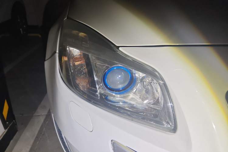 Used Buick Regal 2011 GS 2.0T Super Sport Edition Right Front Headlight