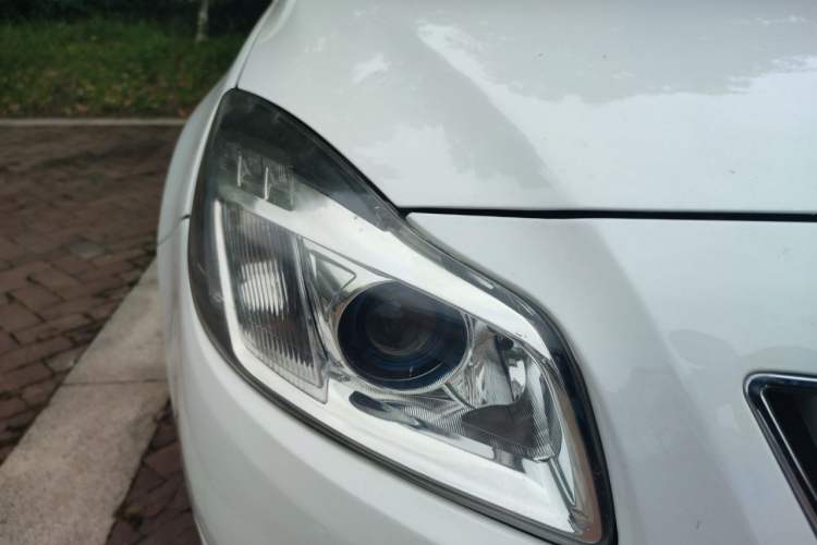 Used Buick Regal 2011 2.0L Comfort Edition Right Front Headlight