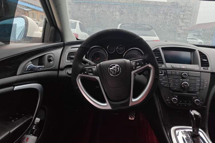 Used Buick Regal 2011 GS 2.0T Super Sport Edition Steering Wheel