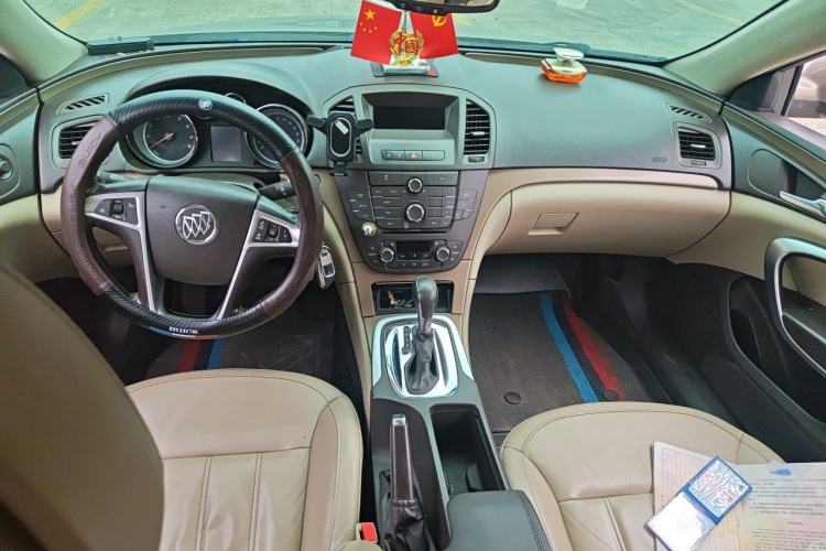Used Buick Regal 2011 2.0L Comfort Edition Center Console