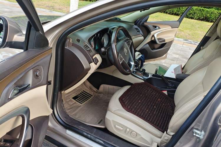 Used Buick Regal 2011 2.4L SIDI Elite Edition Driver Seat