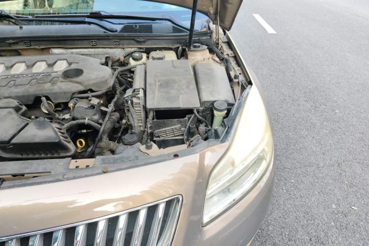 Used Buick Regal 2011 2.4L SIDI Flagship Edition Engine Bay Left