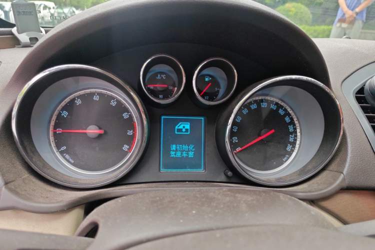 Used Buick Regal 2011 2.0L Comfort Edition Instrument Cluster