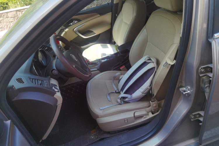 Used Buick Regal 2011 2.0L Comfort Edition Left Front Seat