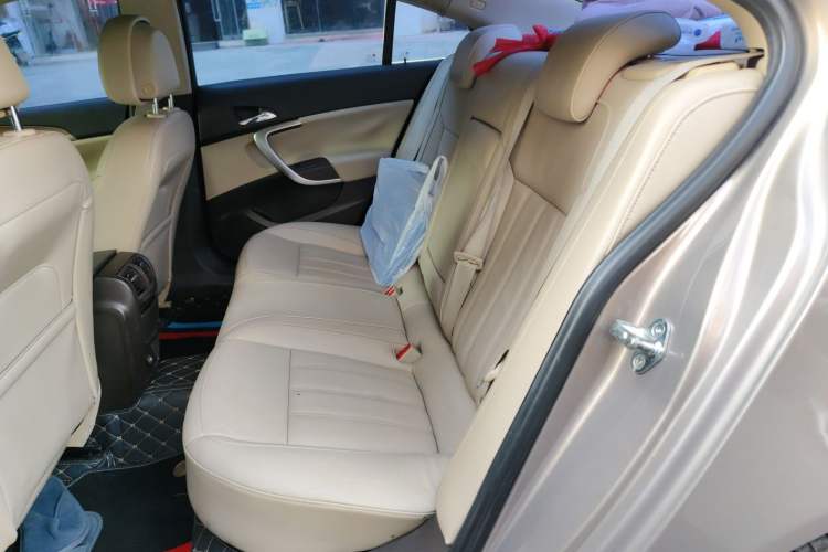 Used Buick Regal 2011 2.4L SIDI Flagship Edition Left Rear Seat